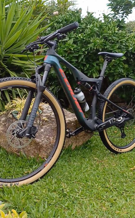 Coluer stake 4.2 carbono 1×12 sem um unico risco