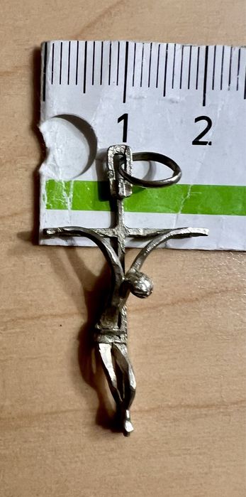 Cruz de Cristo em prata