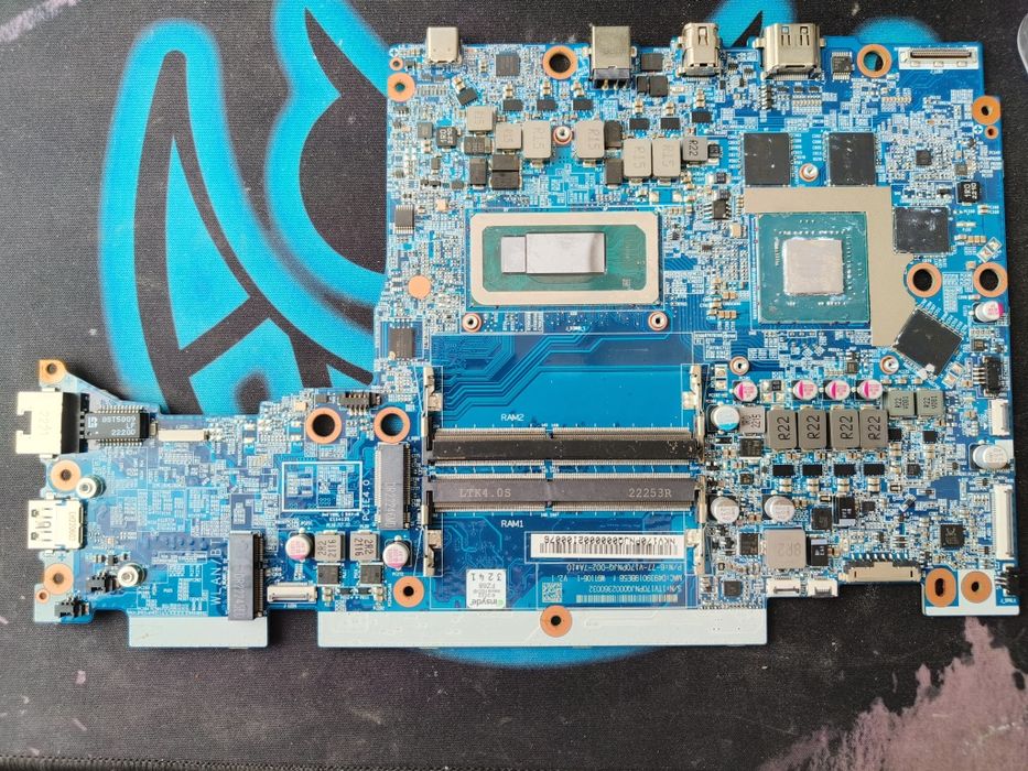 Rtx 3050 + I7-12700H Dream Machines RG3050-17