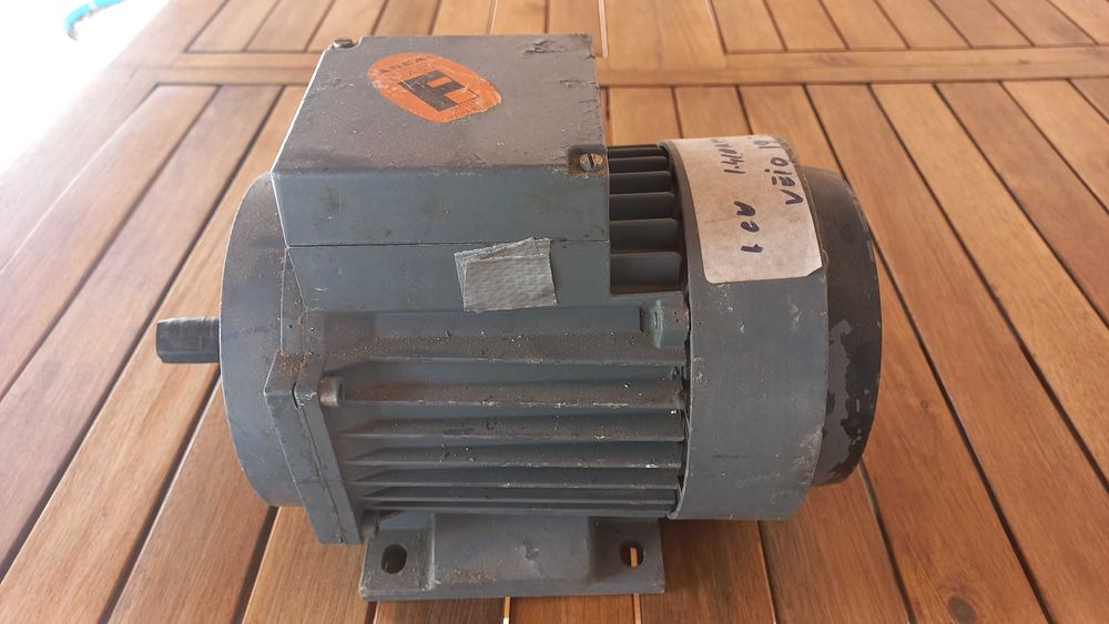 Motor Asea MT 80B 19-4 Trifásico - a funcionar