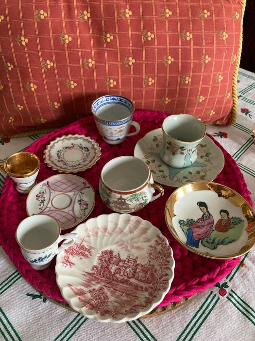 Chávenas de chá porcelana pintadas à mão vintage sec XVII