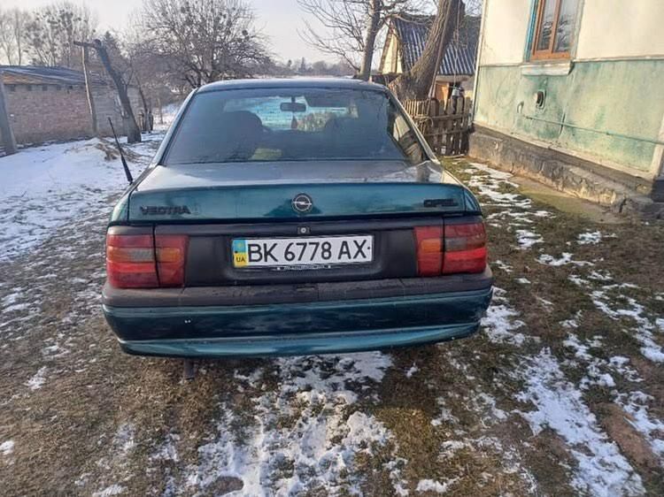 Продам автомобіль в хорошому стані ТЕРМІНОВО!!