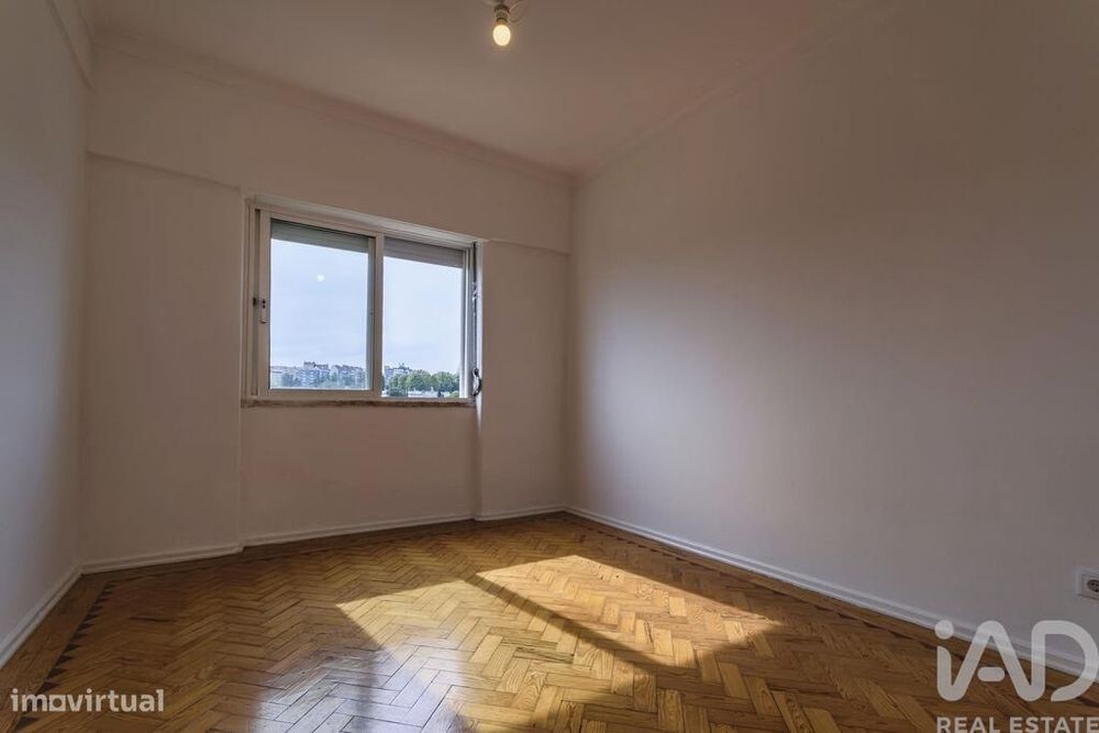Apartamento T4 em Beato de 86 m2