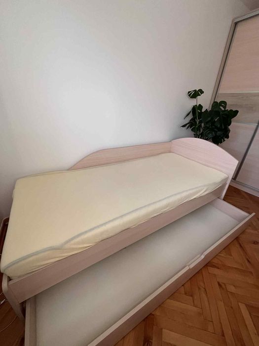 Łóżko z płyty meblowej