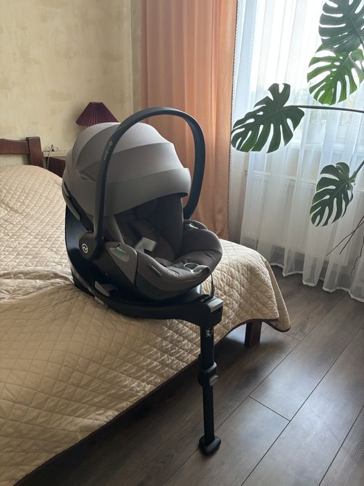 Cybex Cloud T i-Size автокрісло для новонародженого