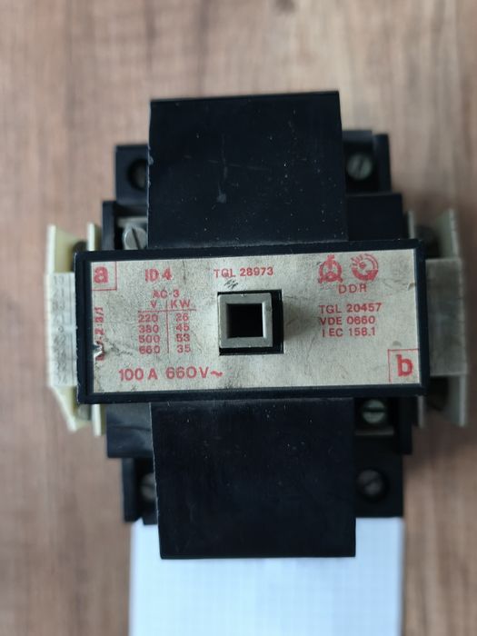 Stycznik ID 4 cewka 380V