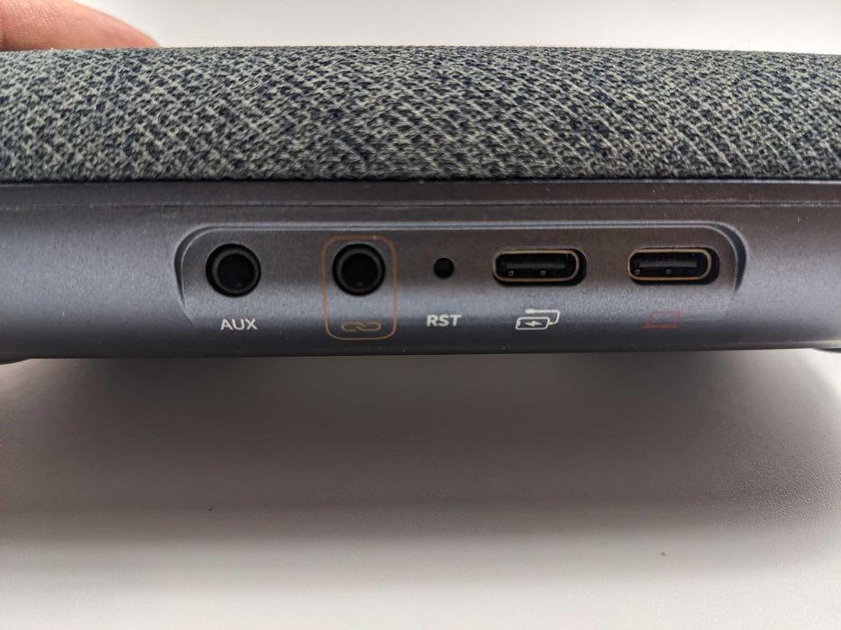 Динамік та мікрофон для конференцій NUROUM A15