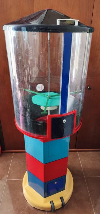 Máquina vending distribuidora de bolas de 90/93/96/100mm usada luxor