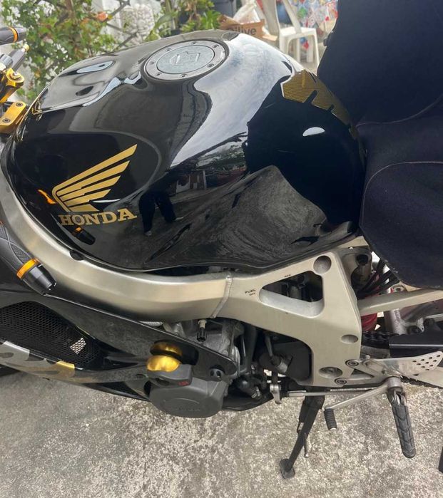 Vendo Honda cbr 900rr