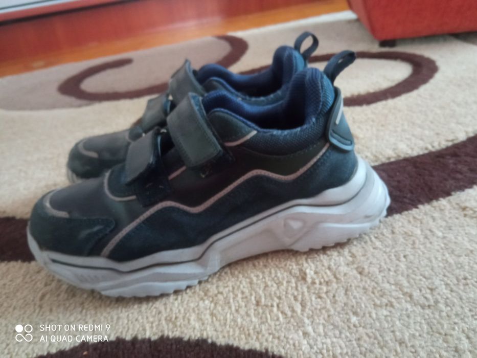 Кросівки хлопчачі, розмір 37