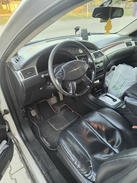Sprzedam Chrysler Pacyfika   ,3,5 l , gaz , 6 osób , 4×4