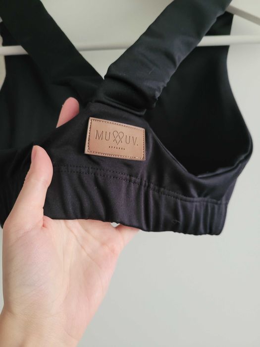 Muuv biustonosz sportowy XS/S czarny rozciągliwy minimalistyczny