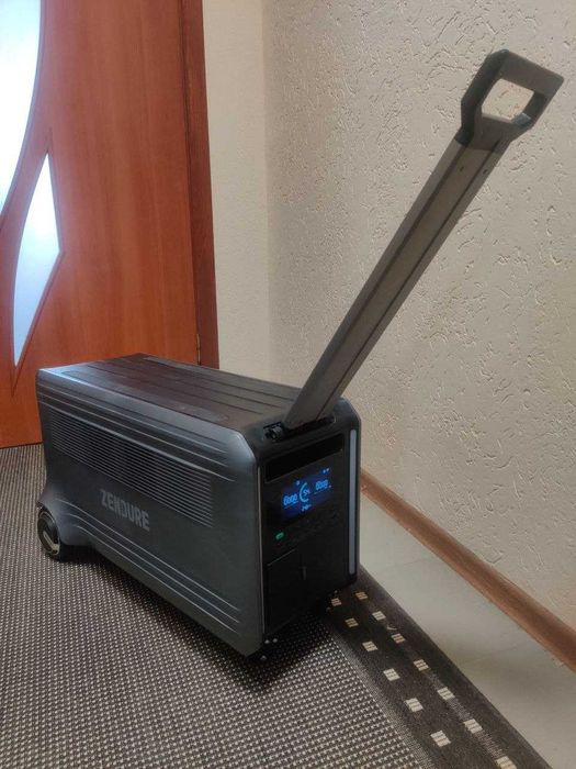 Зарядна станція Zendure superbase v6400 3800вт ups