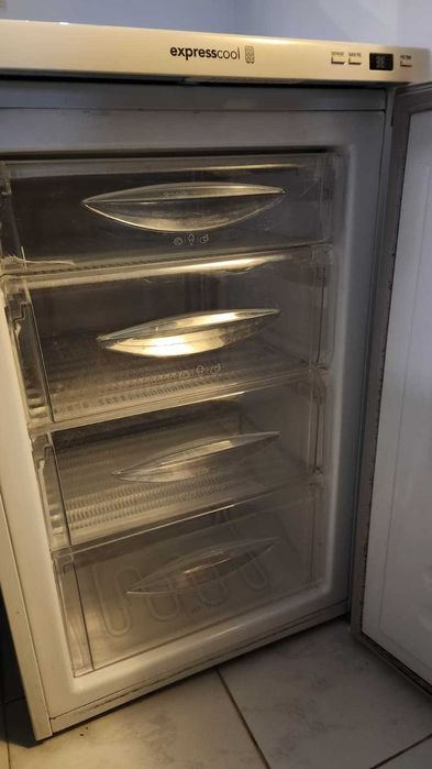 Congelador pequeno LG