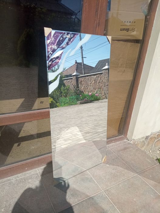 Дзеркало настінне