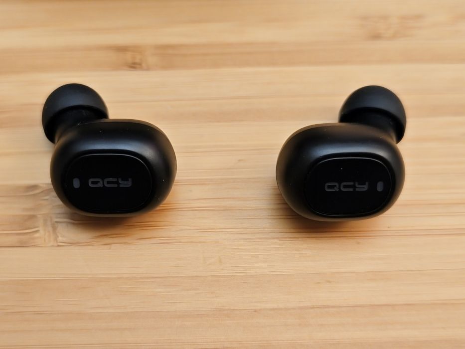 Auriculares QCY ln 1852 sem fios