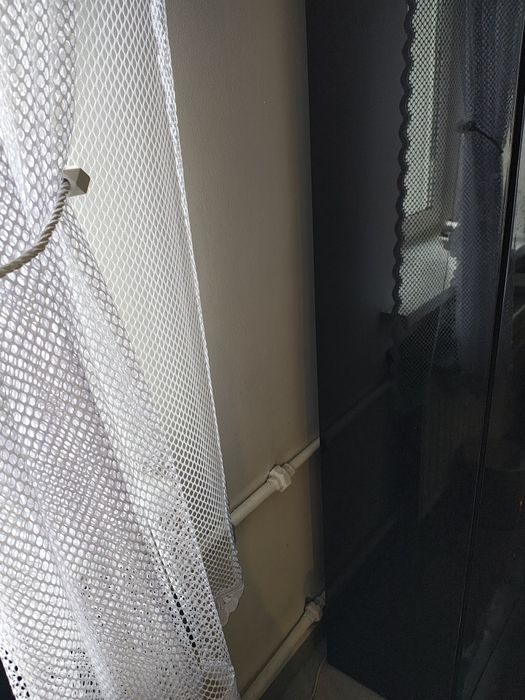 Czarny slupek lakierowany przód