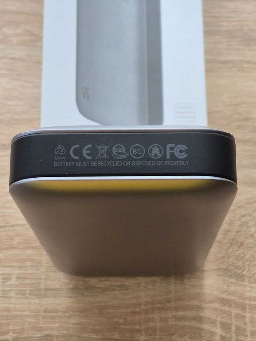 Power Bank ZMI 25000 mAh No20 210W + кабелі, ідельний стан. Повербанк