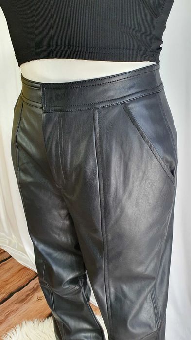 Spodnie skórzane z wysokim stanem czarne eko skóra M 38 Asos Design