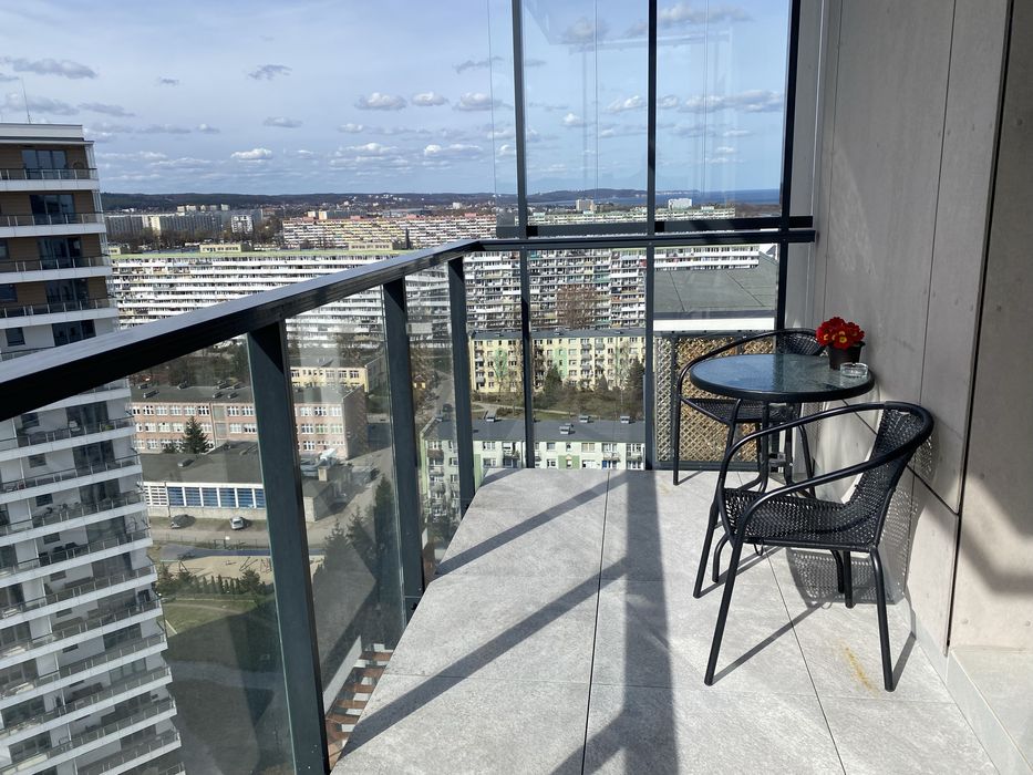 Apartament na 16 piętrze z widokiem na morze i miasto  na doby 6 osob