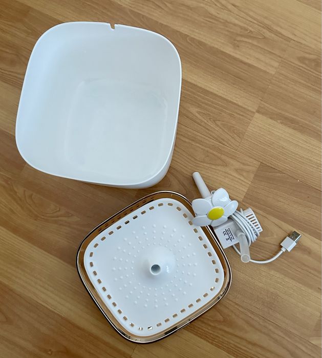 Fonte de agua para cão/gato