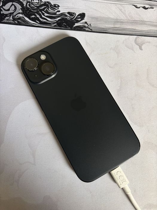 Продам Iphone 15