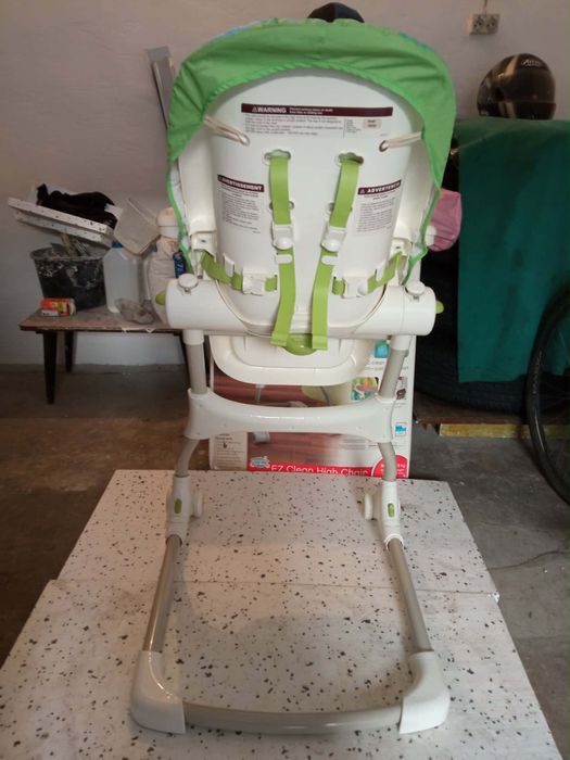 Krzesełko do karmienia Fisher Price plus GRATISY