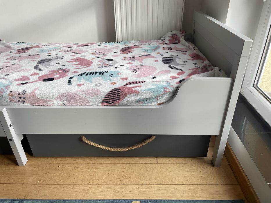 Lożko dzieciece Ikea z dwoma szufladami
