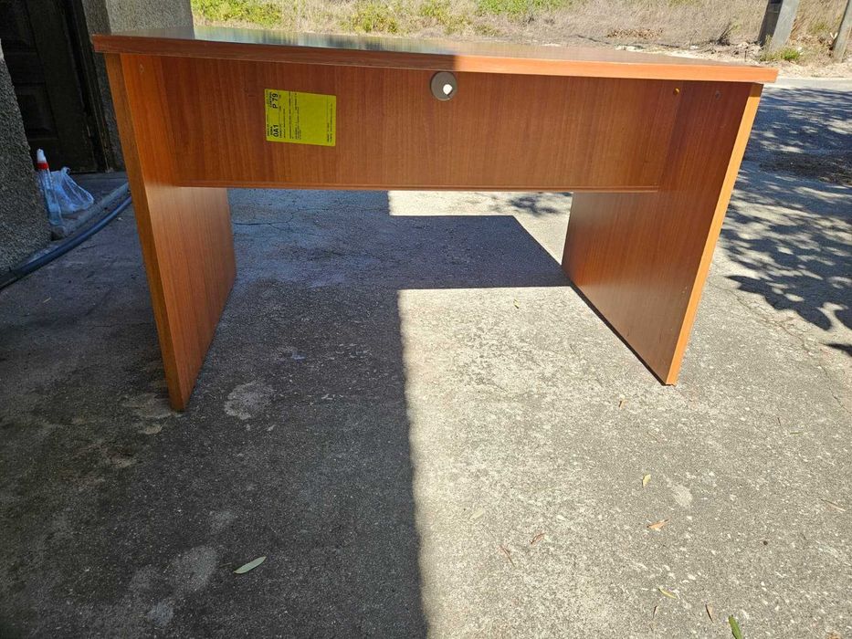 Mesa de escritório 80cm x 120cm x 75cm