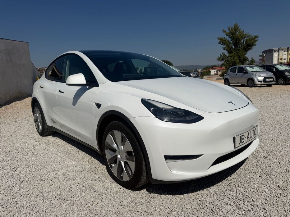 Tesla Model Y Long Range Dual Motor AWD foto 3