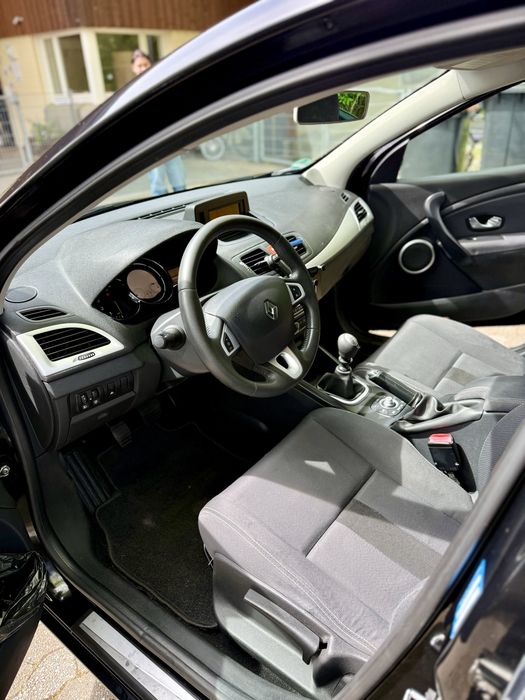 Renault Megane 3   1.9 л дизель