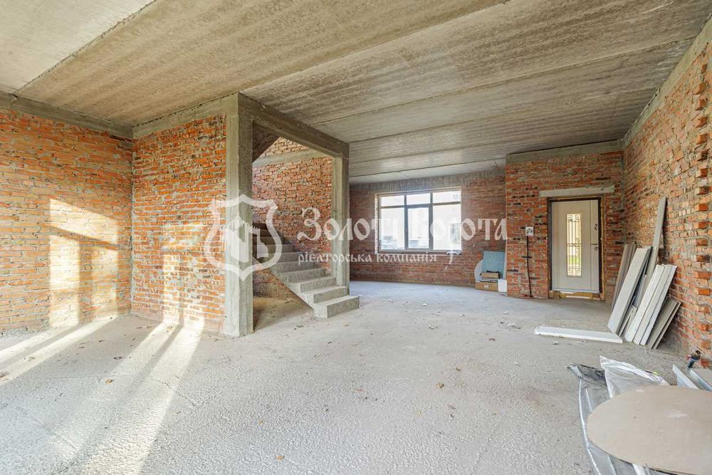 Дуплекс, 3пов. Під ремонт. село Підгірці, Обухівський район