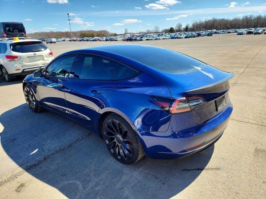 Tesla Model 3 2022