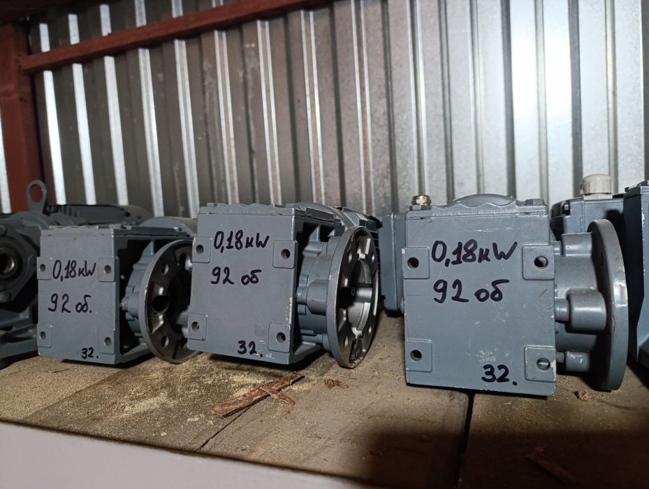 Мотор-редуктор 0,18 квт., 0,12квт. моторедуктор