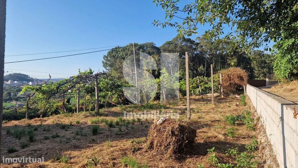 Terreno urbanizável | Astromil | Paredes | ótimos acessos A4/A41/A42