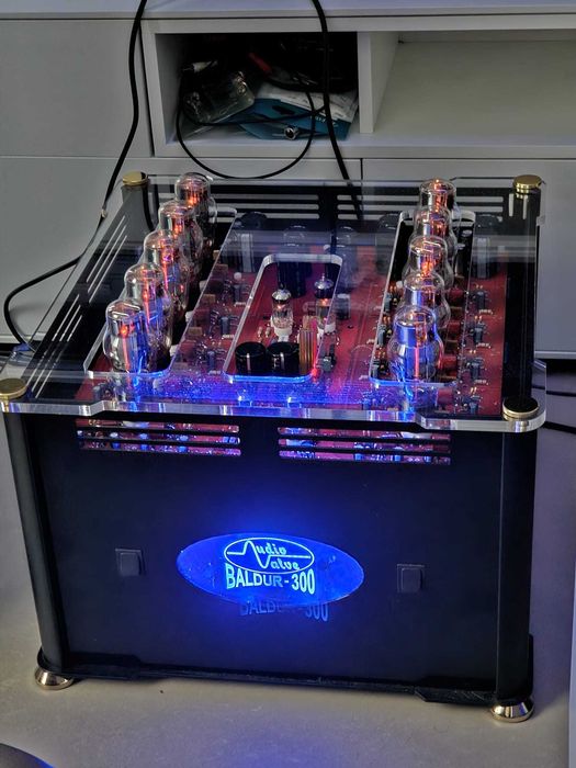 Підсилювач потужності AudioValve Baldur 300 від Audio Valve Німеччина.