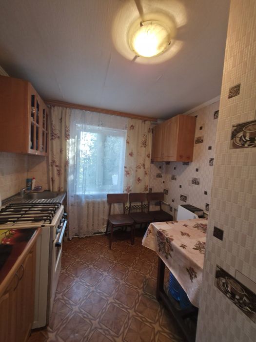 Продаж частини будинку з окремим подвірьям