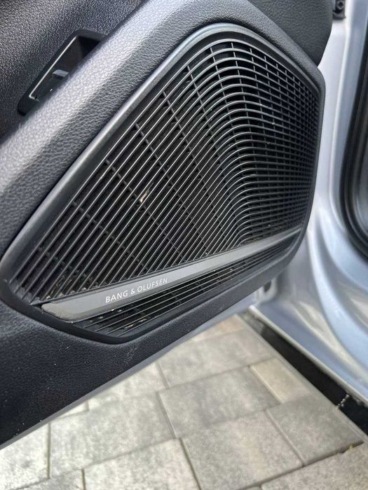 Продам Audi A4B9 2018