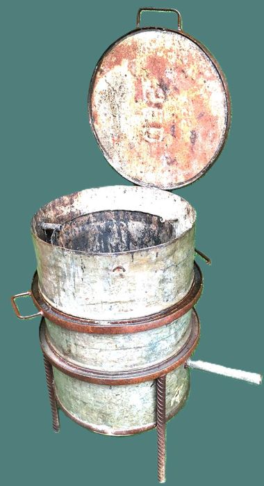 Caldeira de cozer a cera de abelha , (mel)