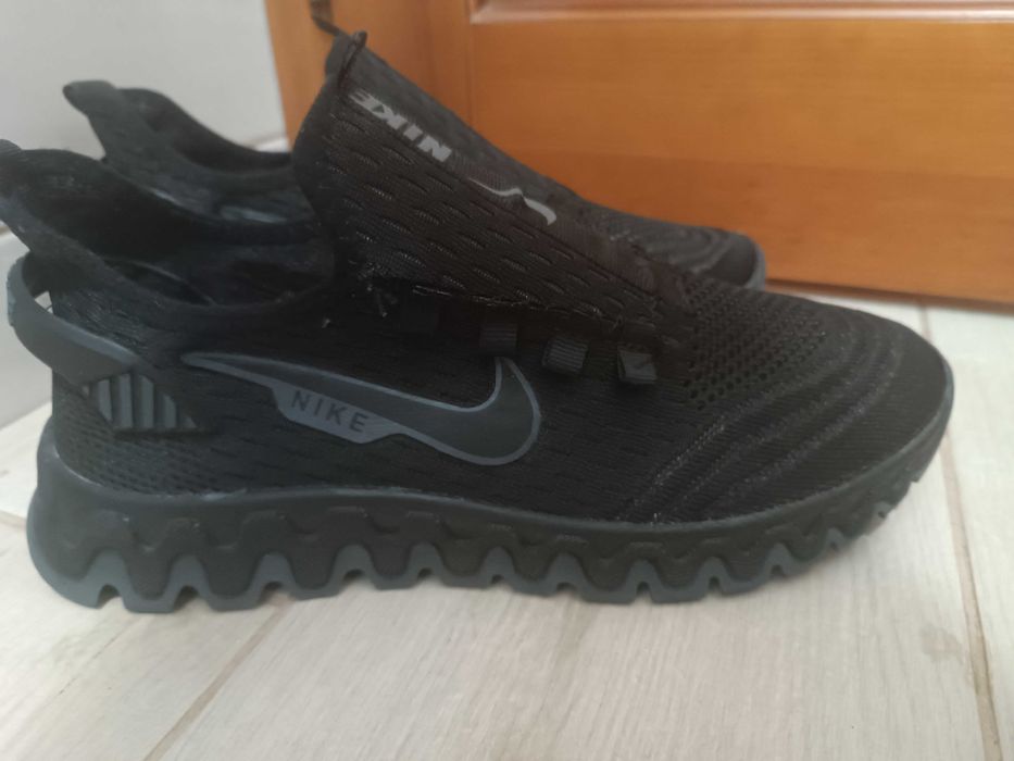 Кросівки чоловічі Nike 44 р