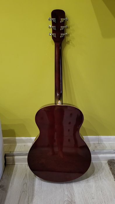 Продам гитару Crusader