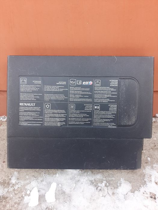 Продам крышку АКБ захист Рено Меган