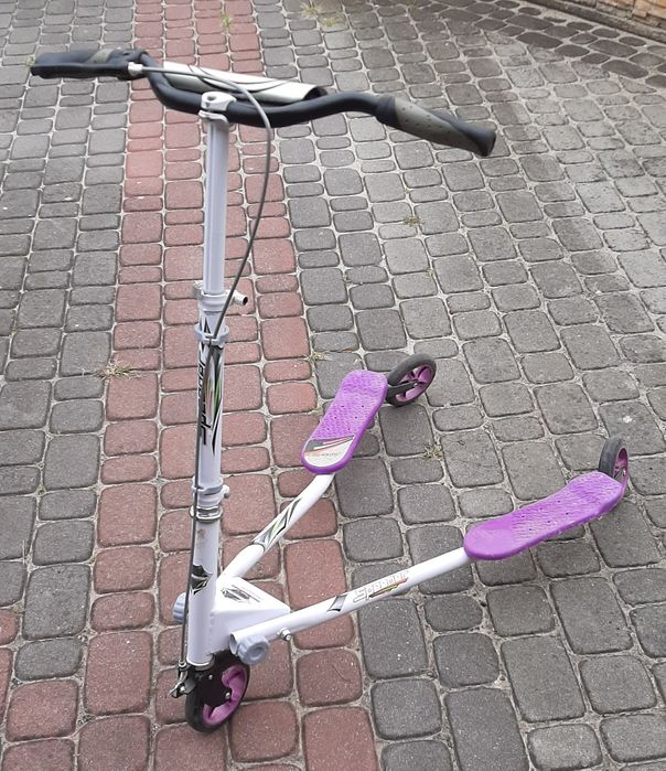 Speeder- hulajnoga balansowa, trójkołowa, biało- fioletowa