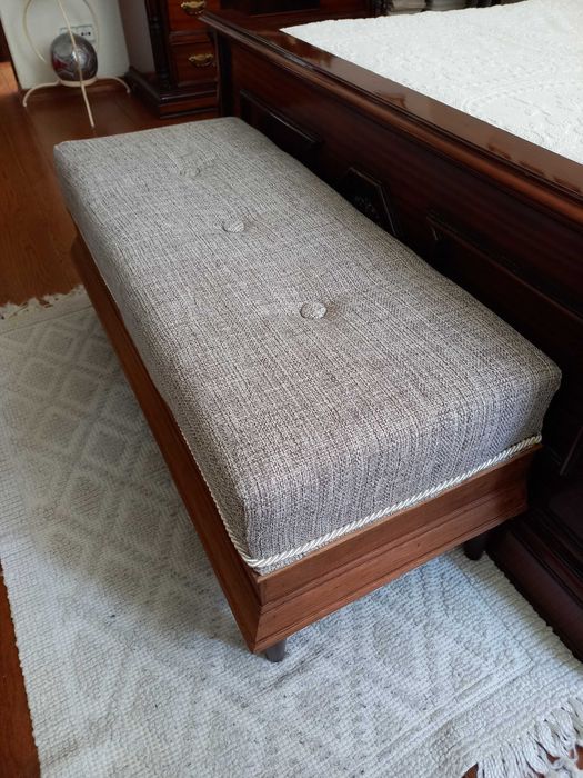 Móvel antigo alterado