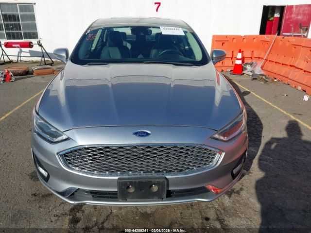 Ford Fusion Titnium 2020 /