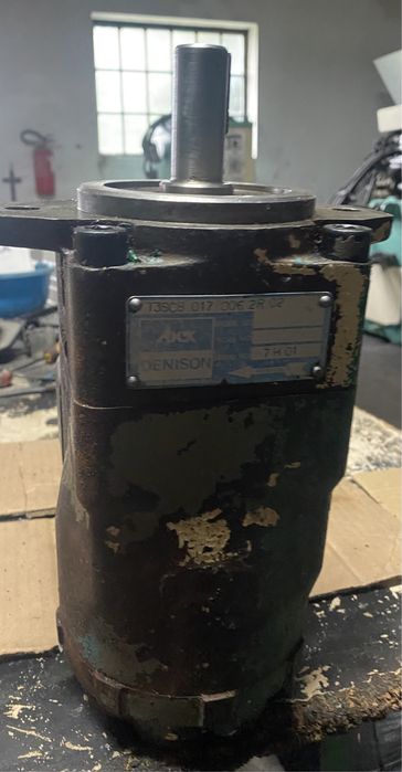 Vendo bomba Denison duplo flanco