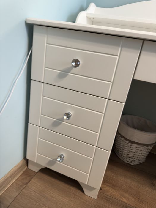 biurko + toaletka i lustro meblik