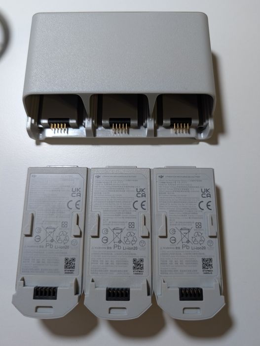Hub do ładowania DJI Neo + 2x akumulator jak nowe (2 cykle)