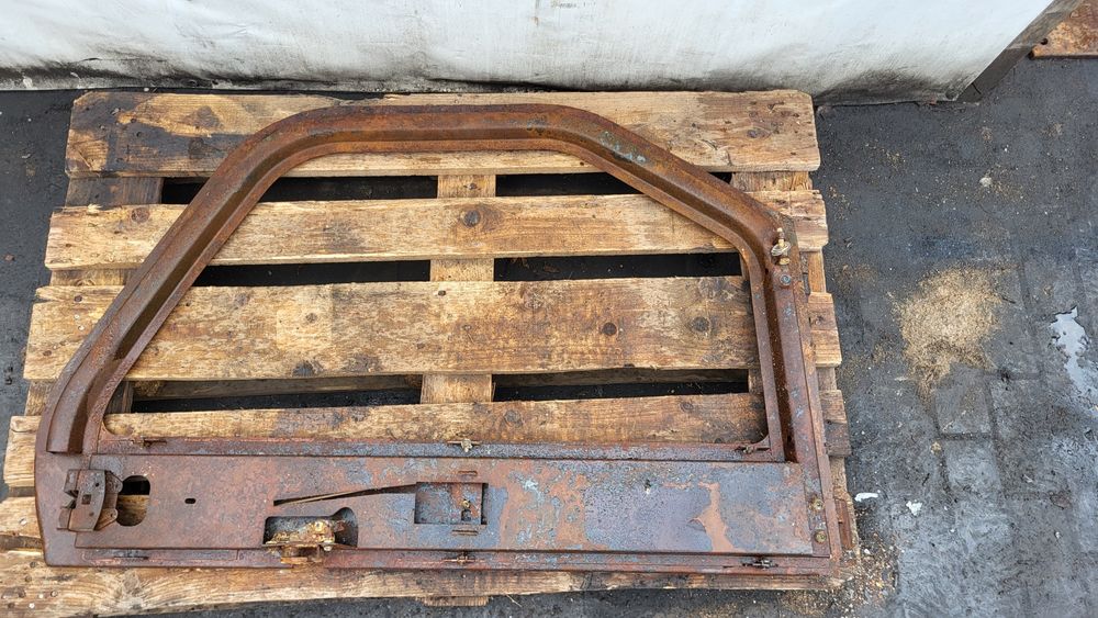 Ramka drzwi Manitou 634