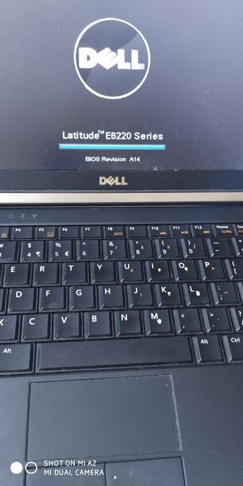 Mały sprytny osobisty laptop Dell 6220
